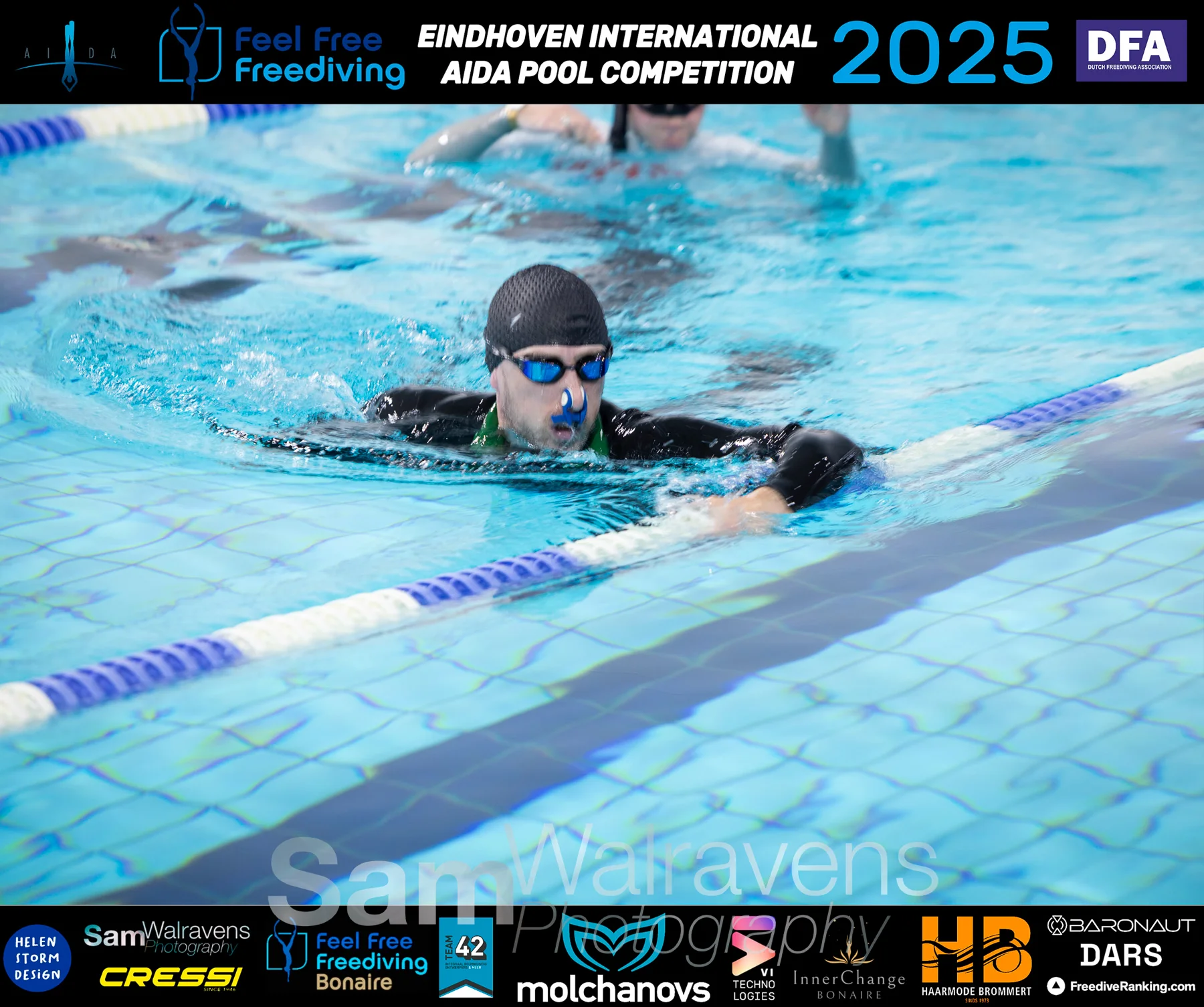 Blue Mind Freediving training session in Amsterdam - Freediver in the pool - Photo 12